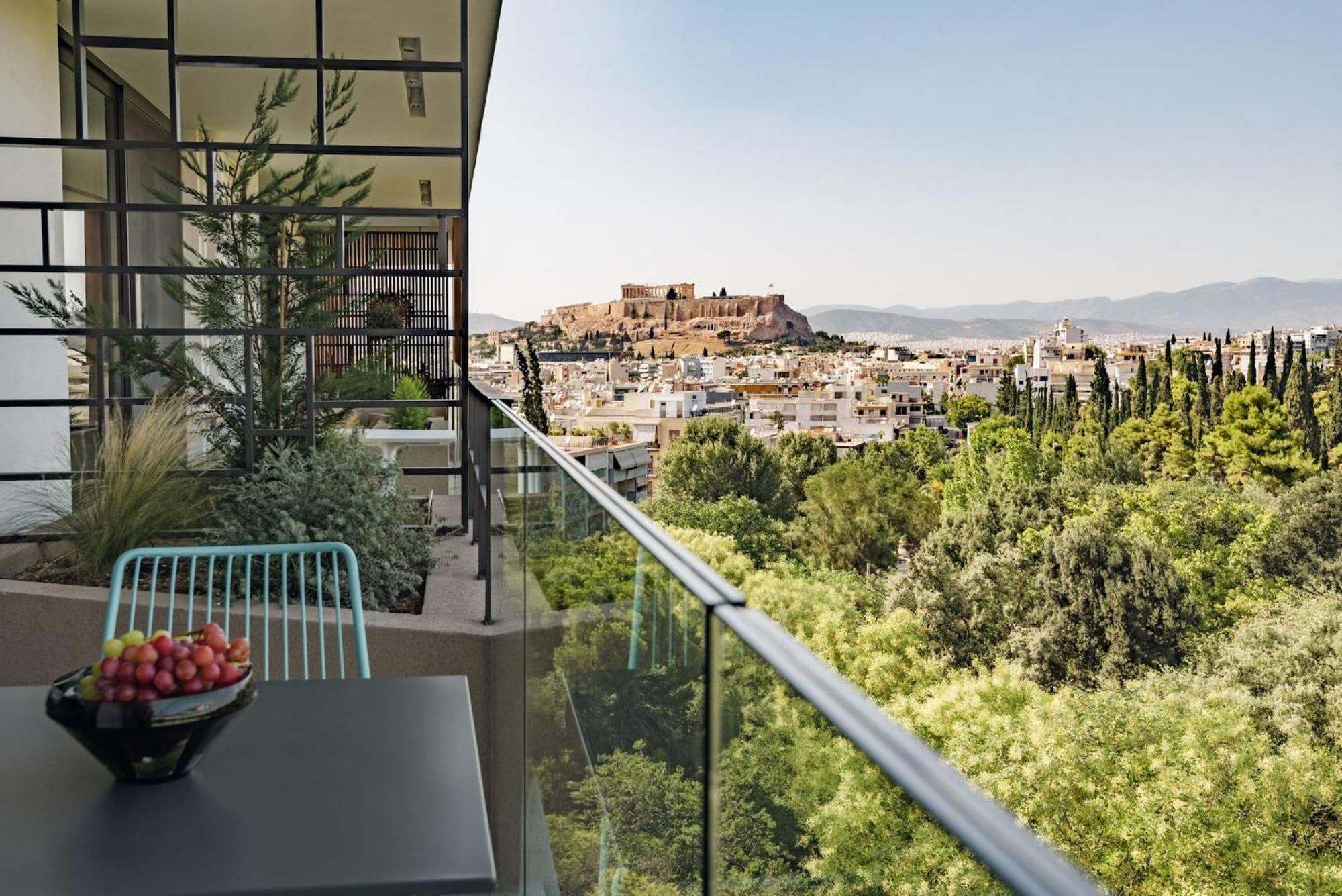 Urban Apt With Stunning Acropolis View & Roofdeck Athens Exterior photo