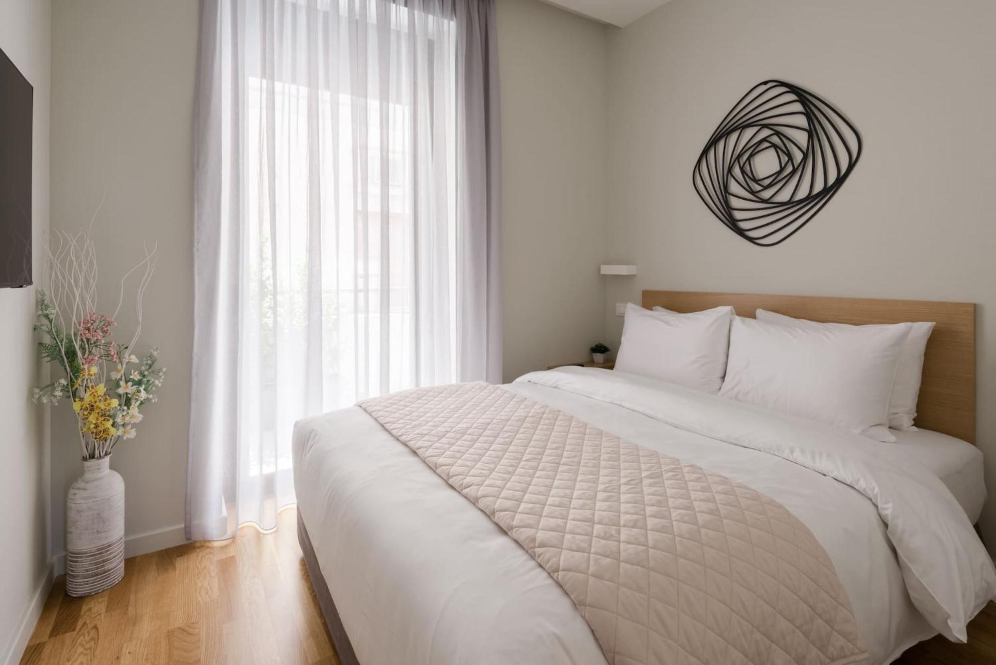 Urban Apt With Stunning Acropolis View & Roofdeck Athens Exterior photo