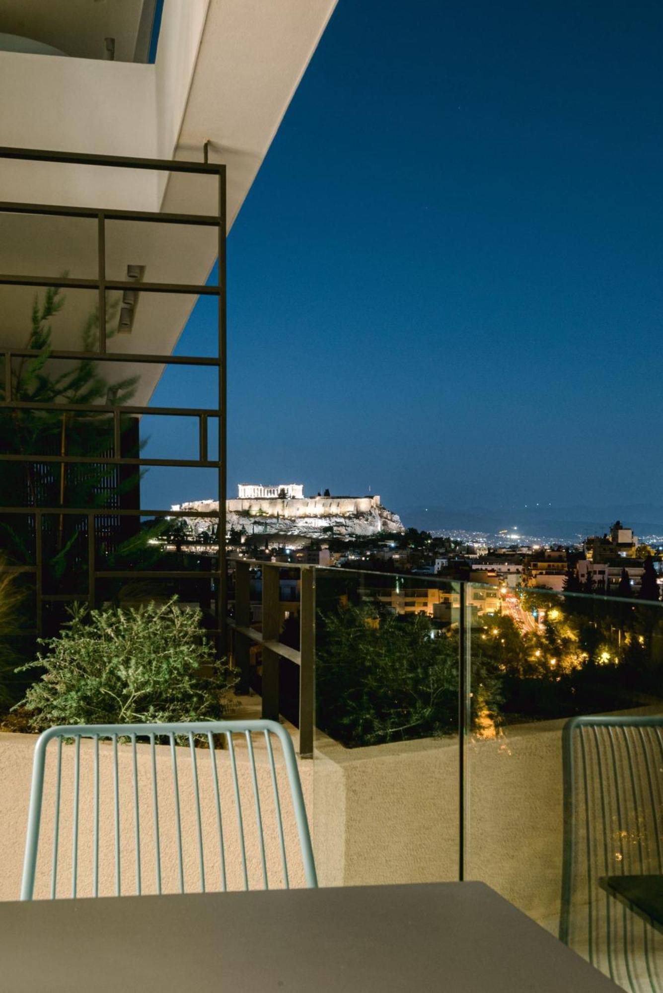 Urban Apt With Stunning Acropolis View & Roofdeck Athens Exterior photo